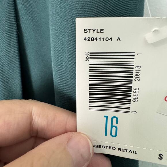 Elisabeth Sport Green High Rise, Straight Leg Pants Size 16 NWT - Picture 3 of 5